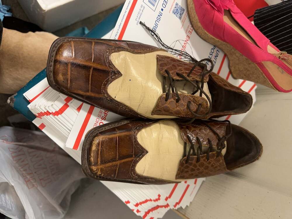Stacy Adams Men's Brown and Cream Crocodile Print Oxford Shoes Size 9M